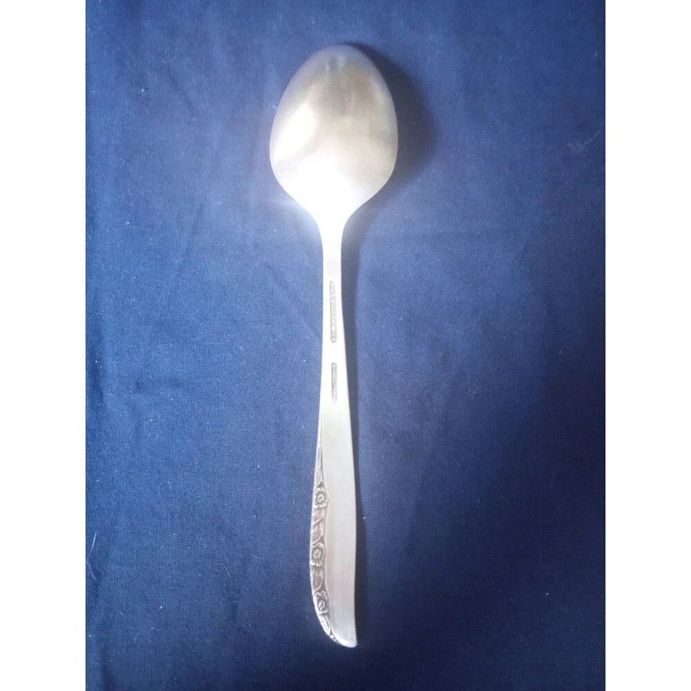 ONEIDA Ltd. Silverplate, 1948, Wm A Rogers, Discontinued Brittany Rose pattern
